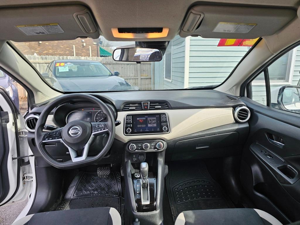 2021 Nissan Versa SV photo
