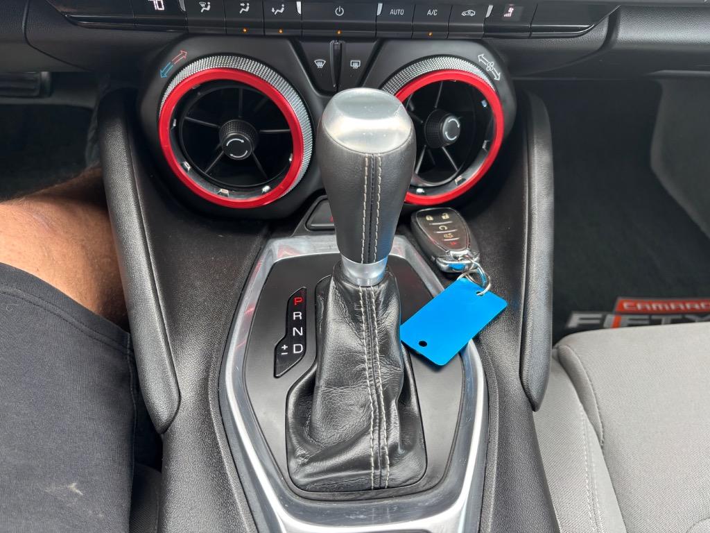 2017 Chevrolet Camaro 1LT photo