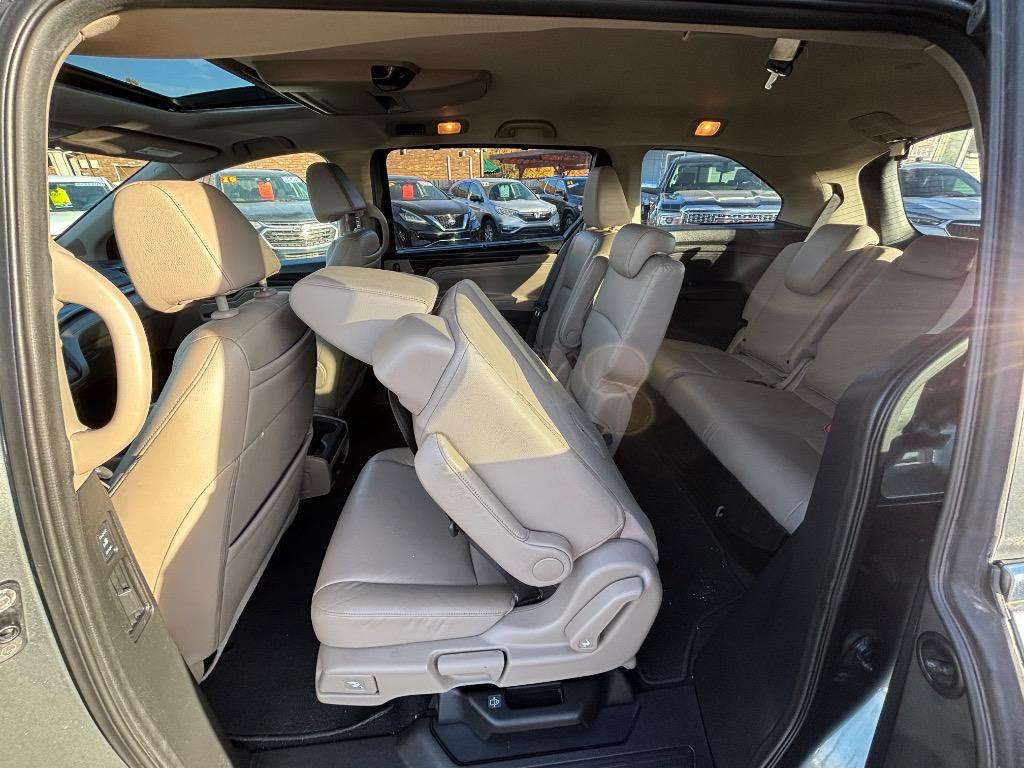 2018 Honda Odyssey - $16,900