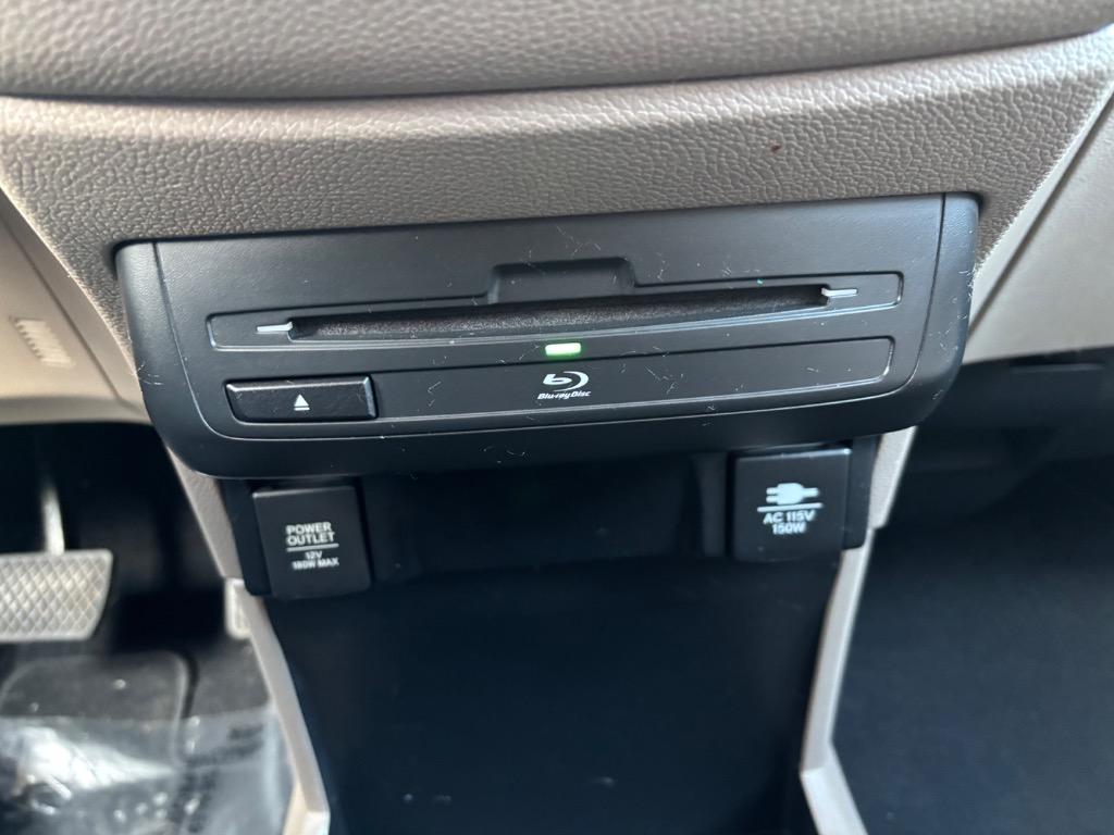 2018 Honda Odyssey - $16,900