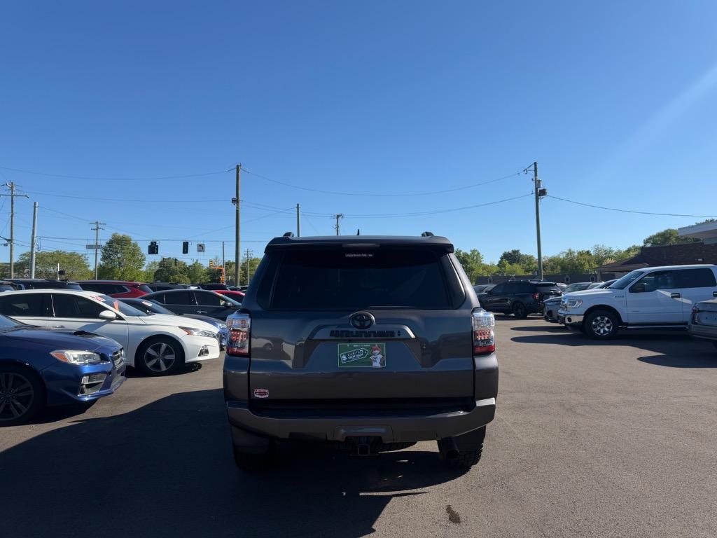 2022 Toyota 4Runner - $30,500