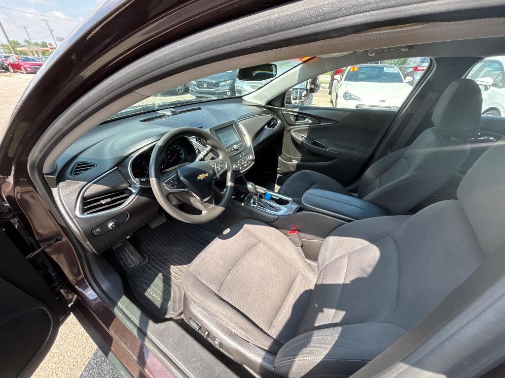 2016 Chevrolet Malibu LT photo