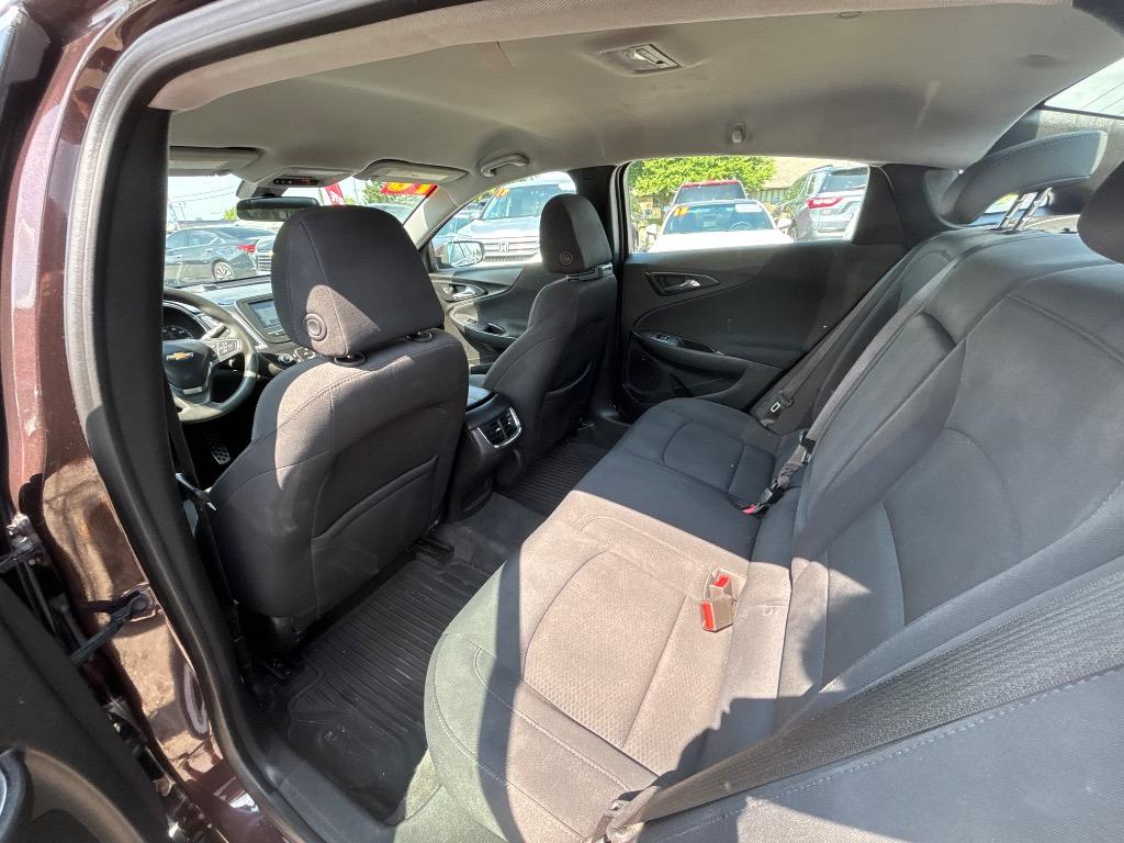 2016 Chevrolet Malibu LT photo