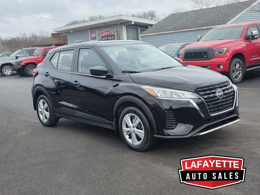 2022 Nissan Kicks - $10,900