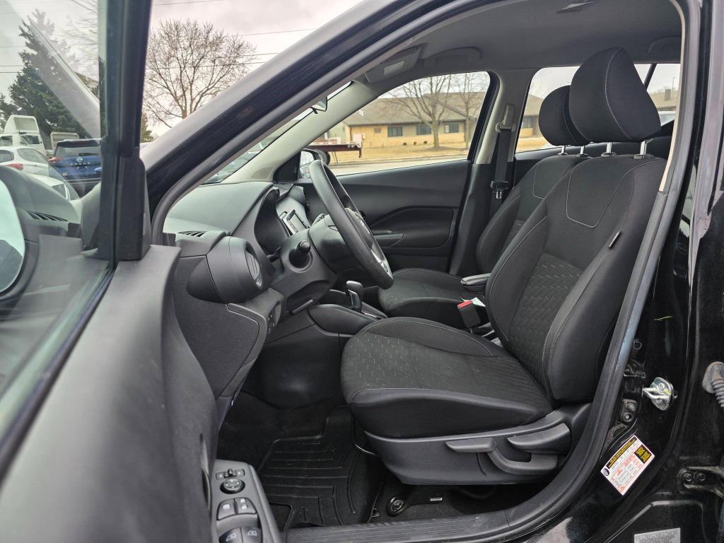 2022 Nissan Kicks - $10,900