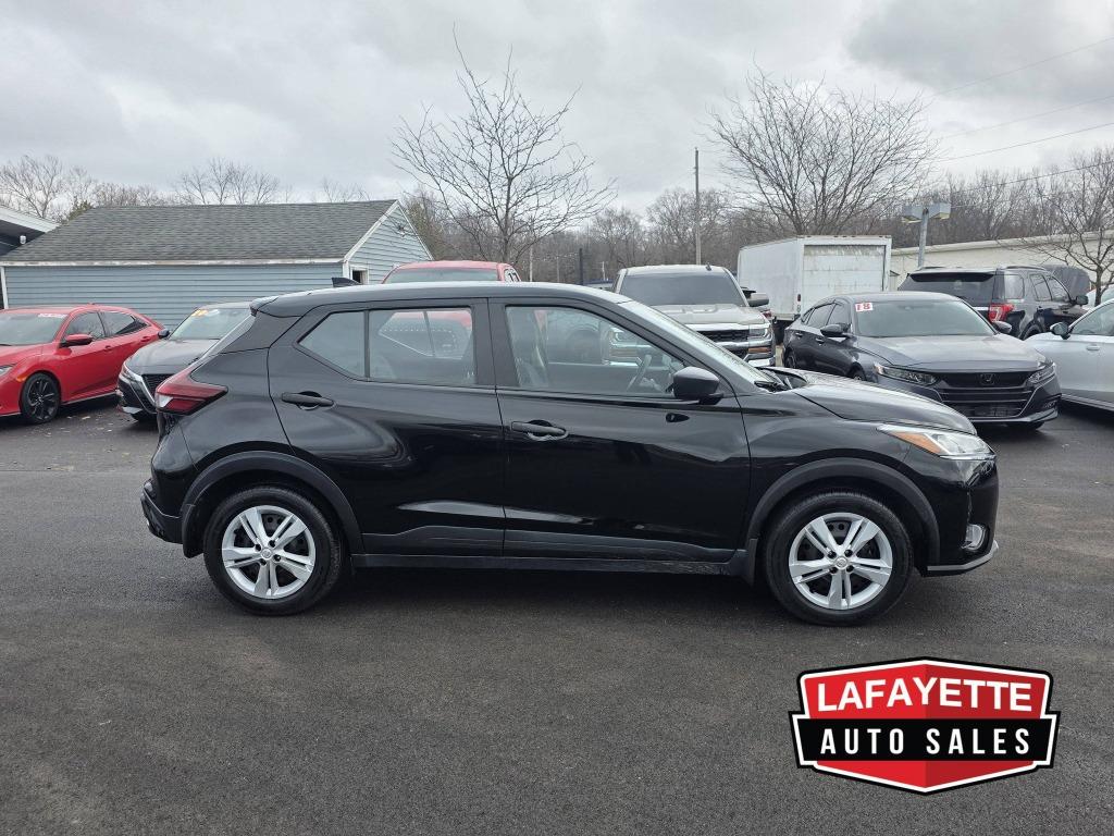 2022 Nissan Kicks - $10,900