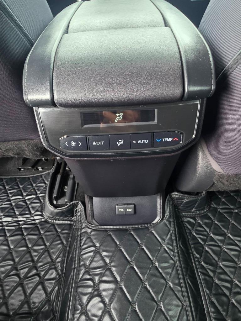 2023 Toyota Highlander - $25,900