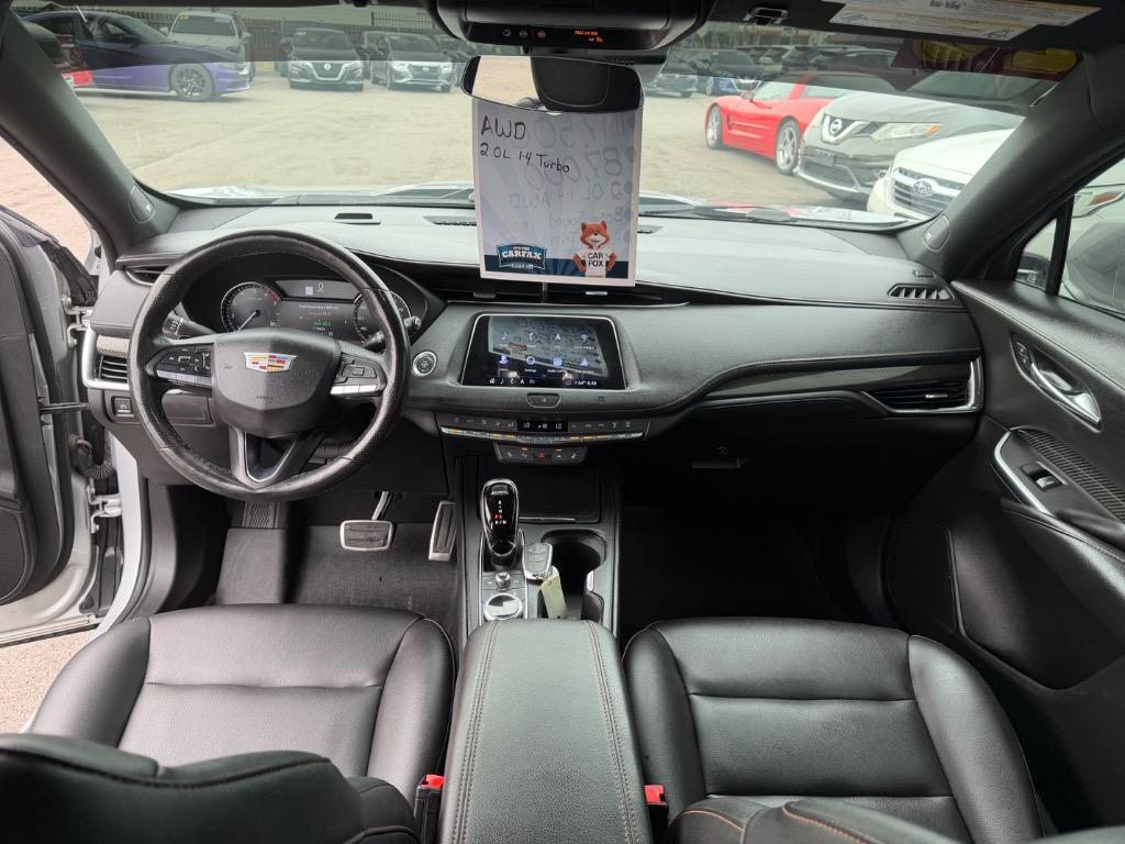 2020 Cadillac XT4 - $17,500