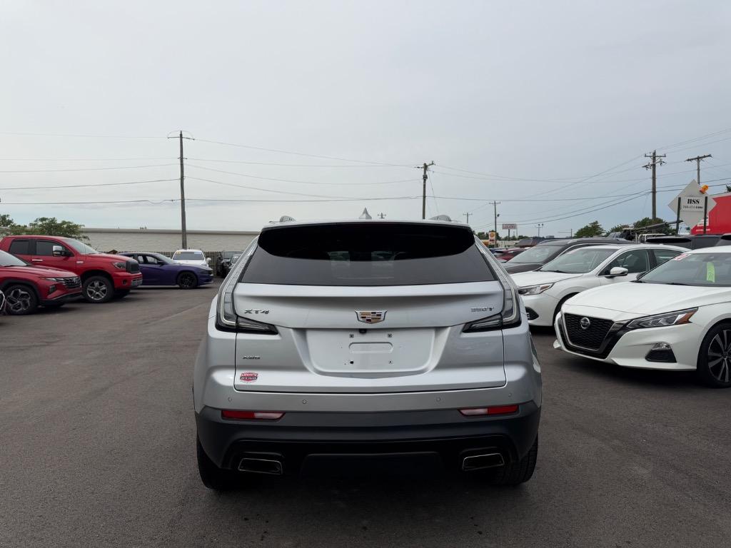 2020 Cadillac XT4 - $17,500