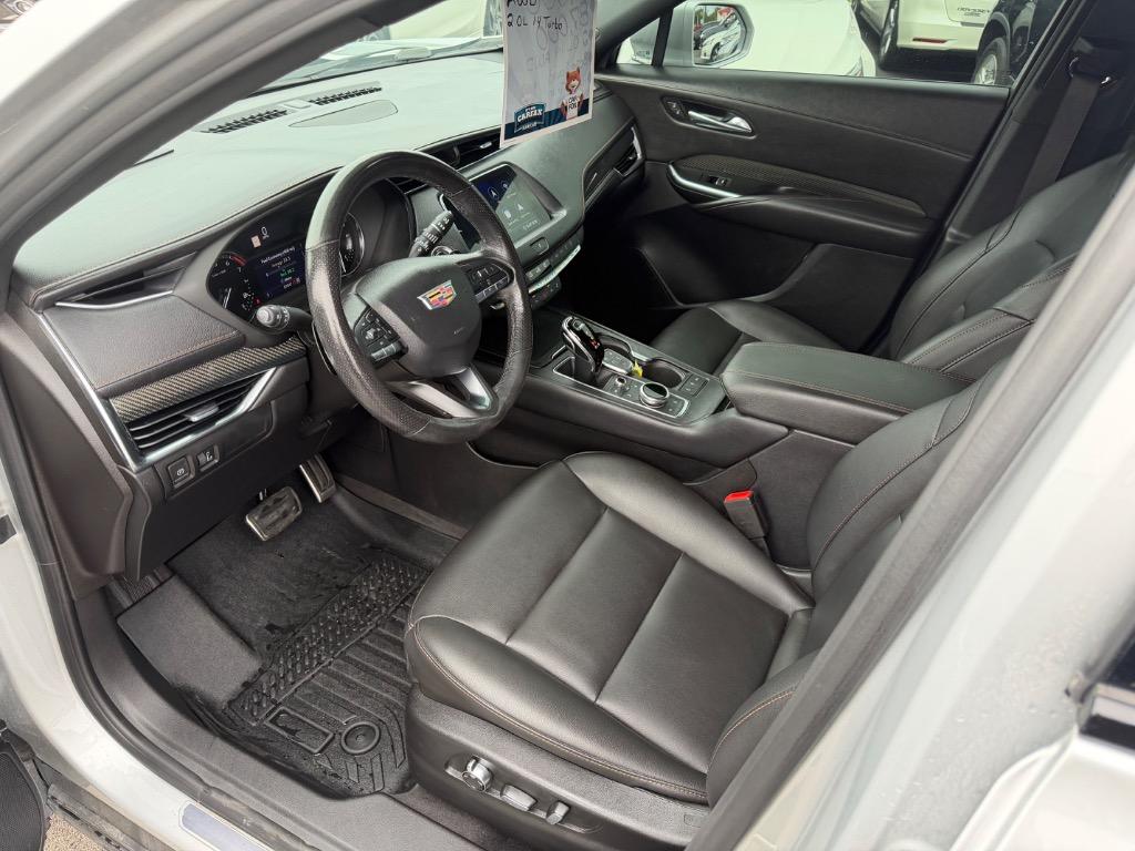 2020 Cadillac XT4 - $17,500
