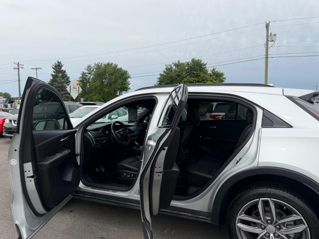 2020 Cadillac XT4 - $17,500