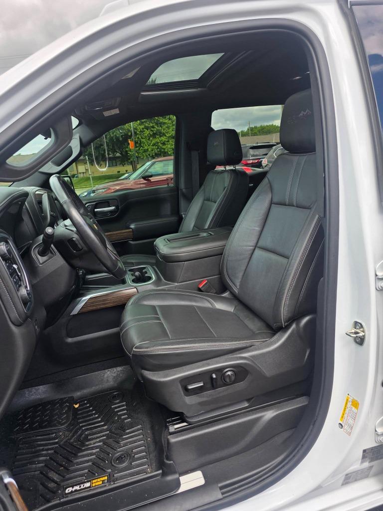 2020 Chevrolet Silverado - $32,900
