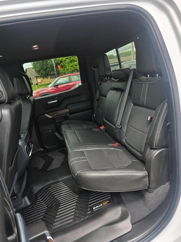 2020 Chevrolet Silverado - $32,900