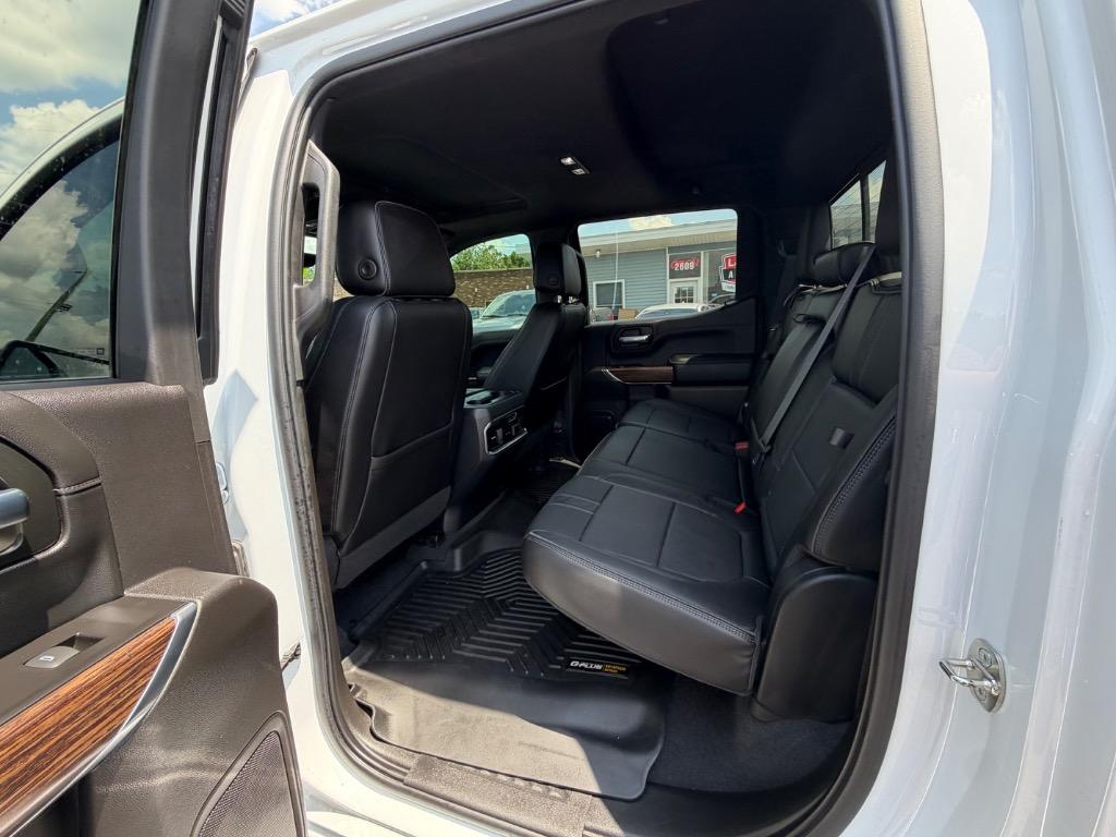 2020 Chevrolet Silverado - $32,900