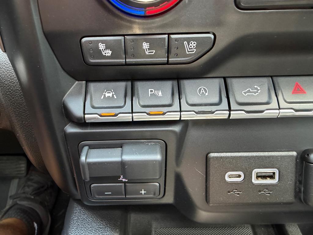 2020 Chevrolet Silverado - $32,900