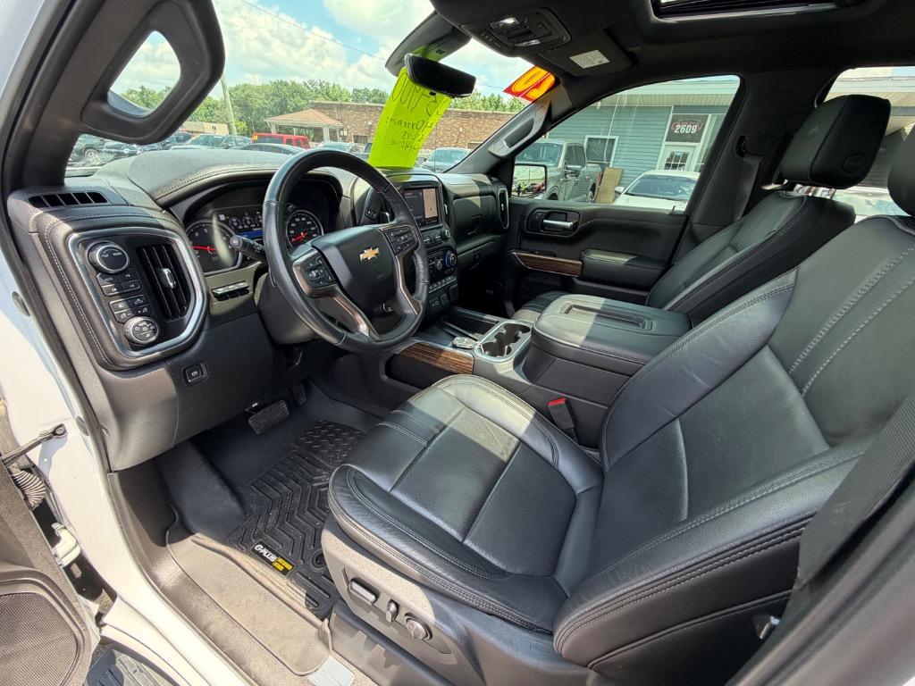 2020 Chevrolet Silverado - $32,900