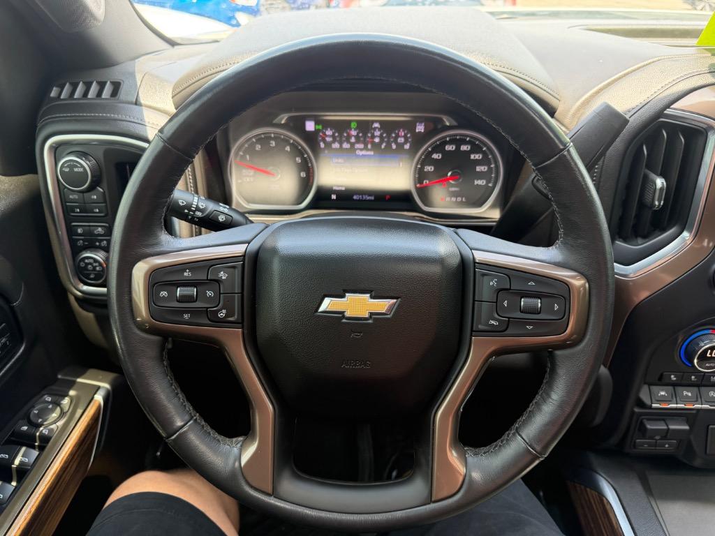 2020 Chevrolet Silverado - $32,900