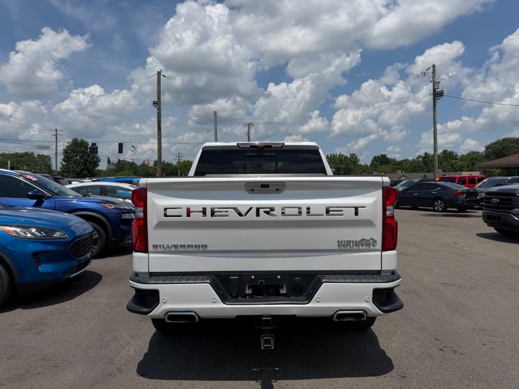 2020 Chevrolet Silverado - $32,900