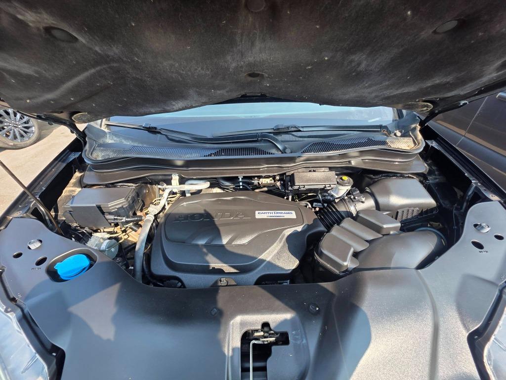 2020 Honda Passport - $17,900
