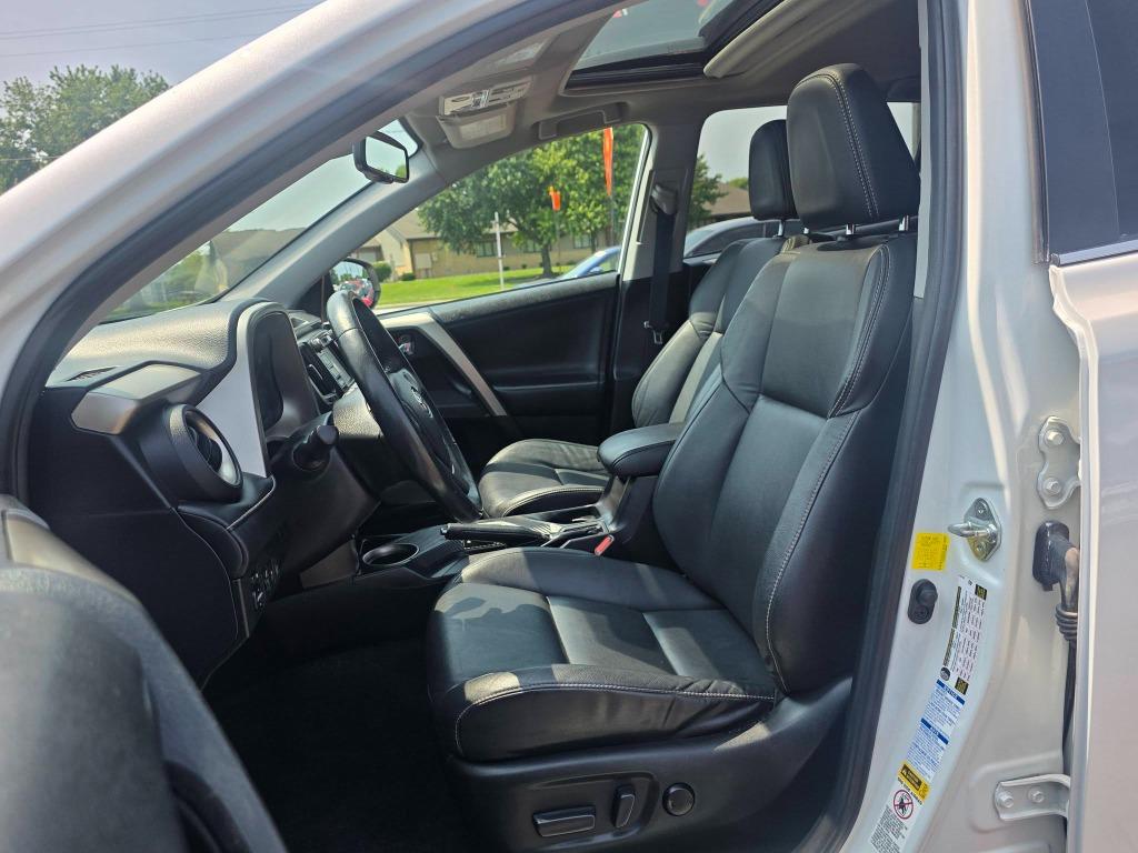 2015 Toyota RAV4 - $15,900