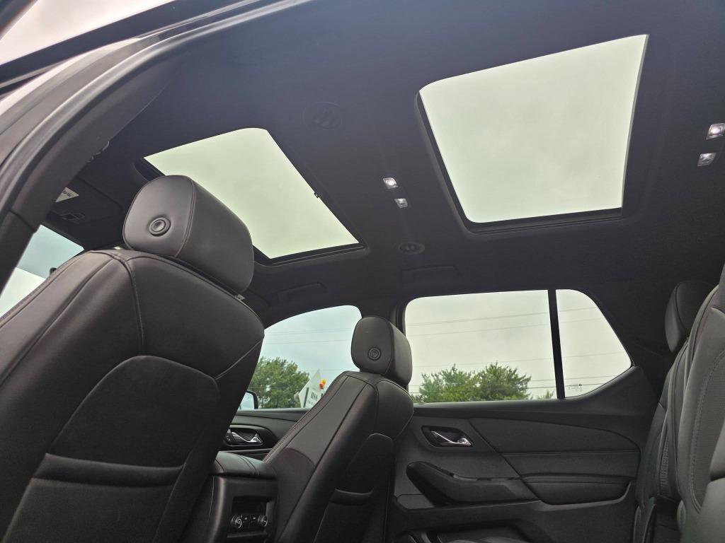 2022 Chevrolet Traverse - $24,900