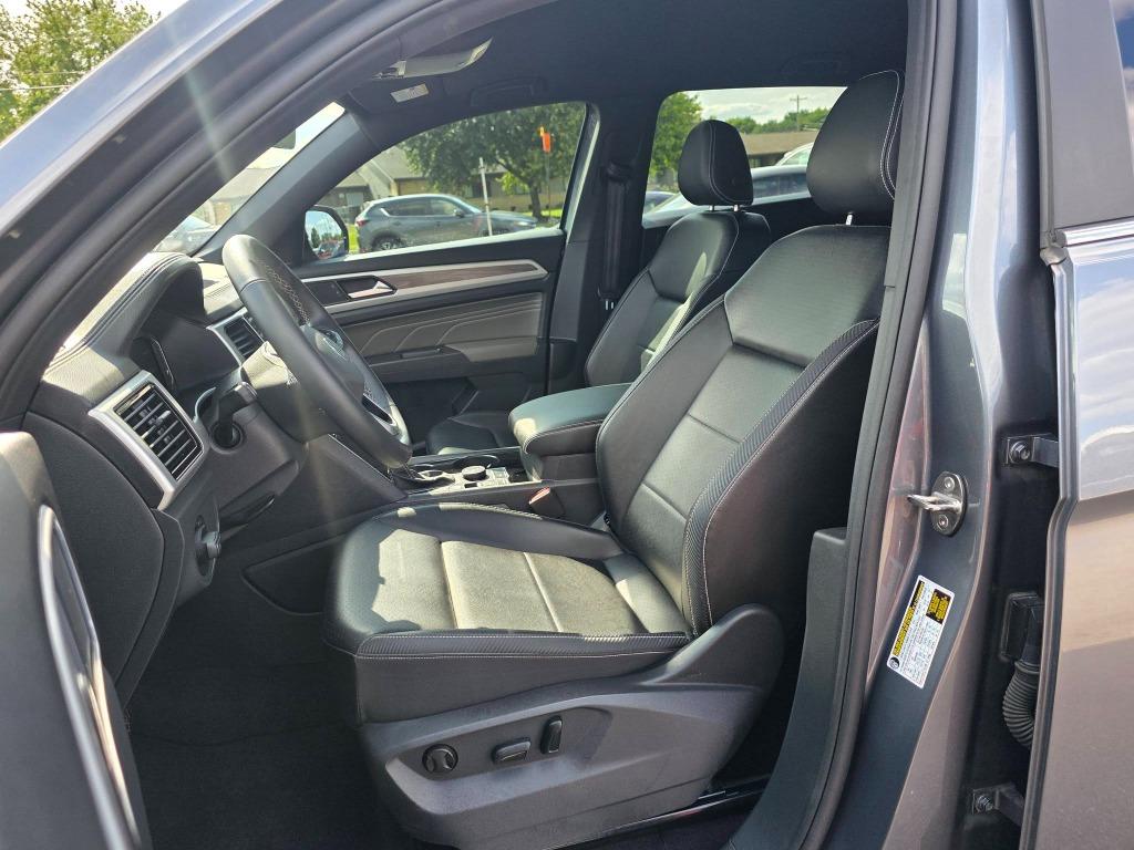 2022 Volkswagen Atlas - $23,900