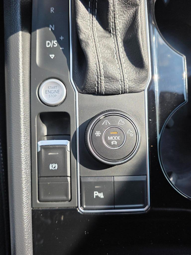2022 Volkswagen Atlas - $23,900