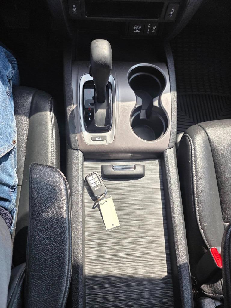 2017 Honda Pilot - $17,900