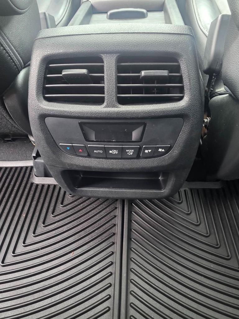 2017 Honda Pilot - $17,900