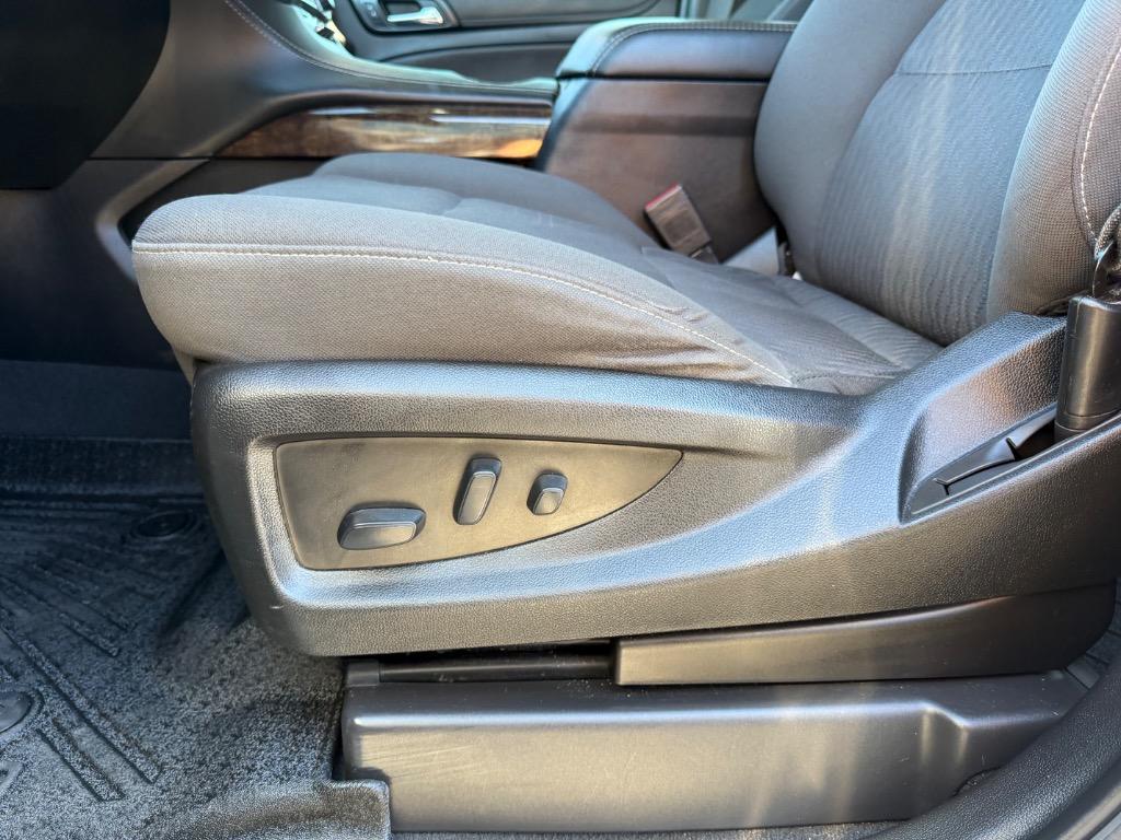 2020 Chevrolet Tahoe - $19,900