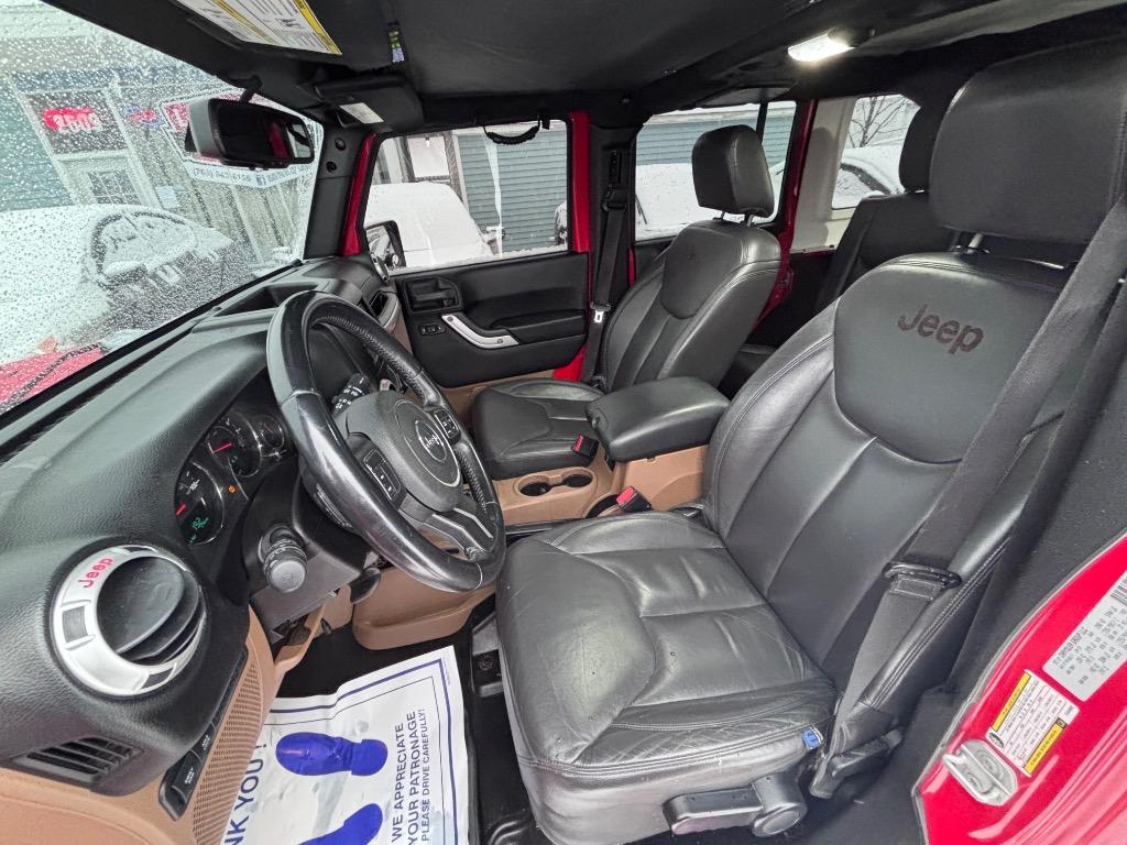2015 Jeep Wrangler Unlimited Rubicon photo