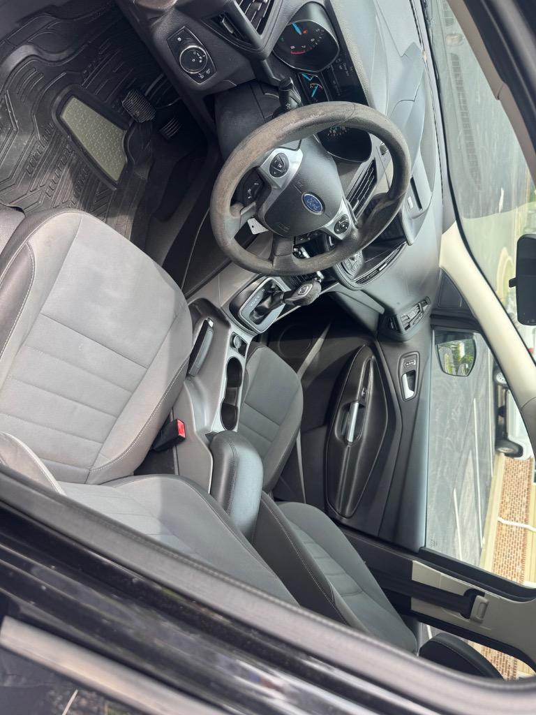 2013 Ford Escape - $3,900