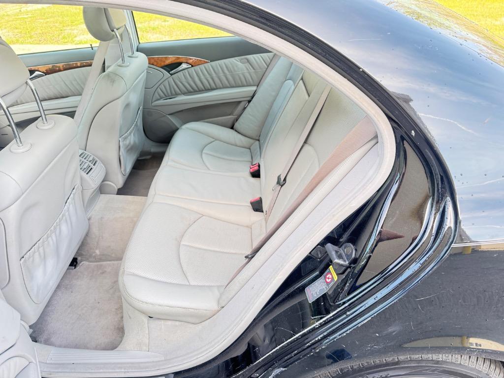 2005 Mercedes-Benz E-Class E320 photo