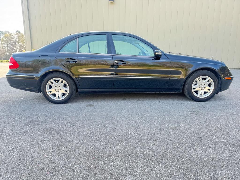 2005 Mercedes-Benz E-Class E320 photo