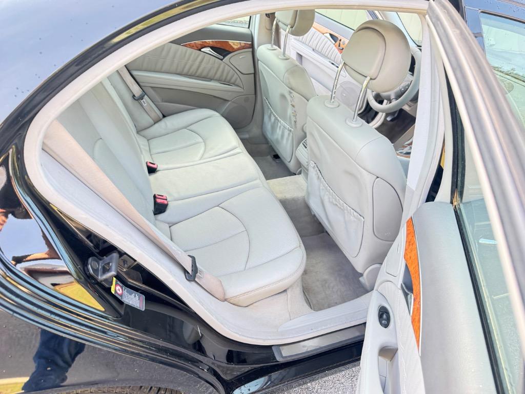 2005 Mercedes-Benz E-Class E320 photo