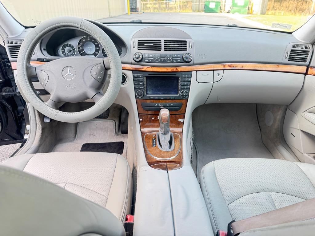 2005 Mercedes-Benz E-Class E320 photo