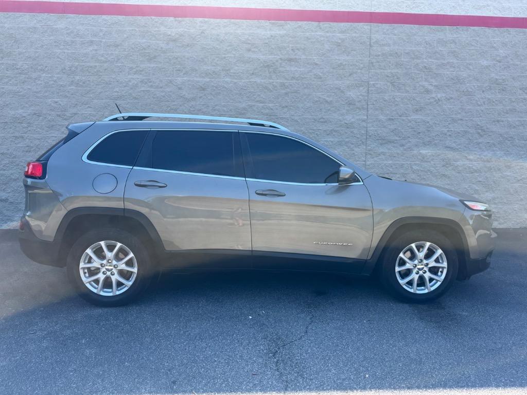 2016 Jeep Cherokee - $4,995