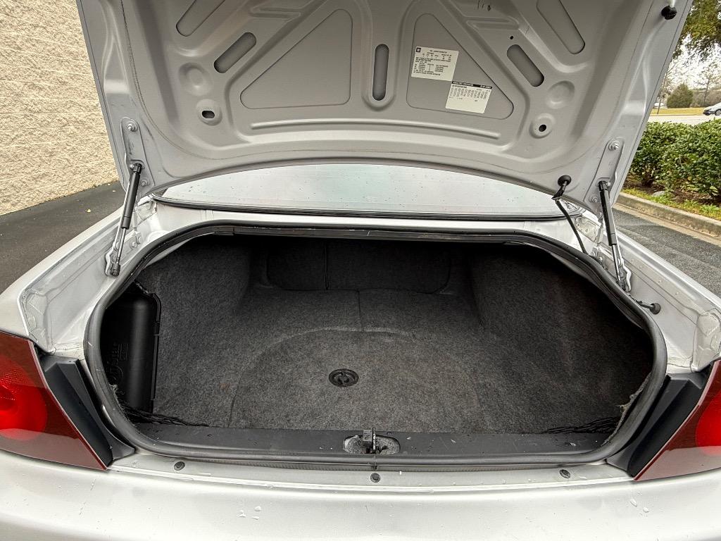 2001 Chevrolet Impala photo