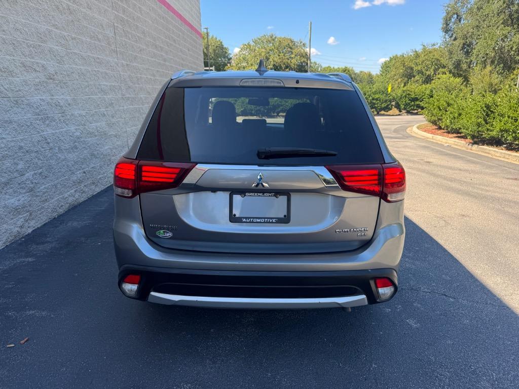 2017 Mitsubishi Outlander - $5,695