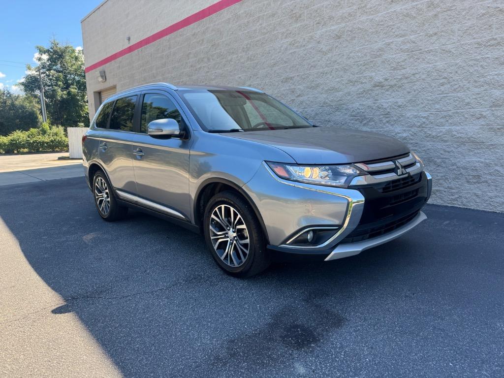 2017 Mitsubishi Outlander - $5,695