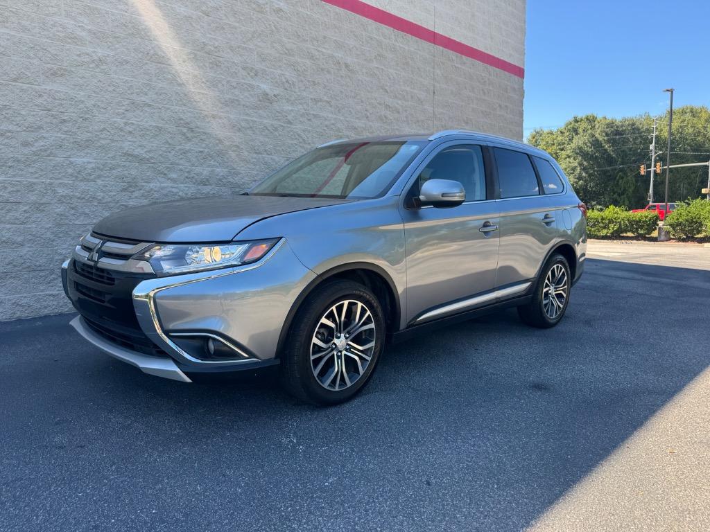 2017 Mitsubishi Outlander - $5,695
