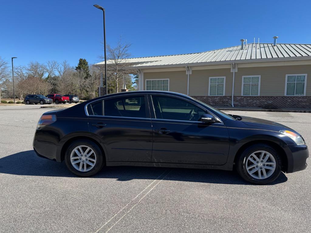 2008 Nissan Altima 3.5 SE photo