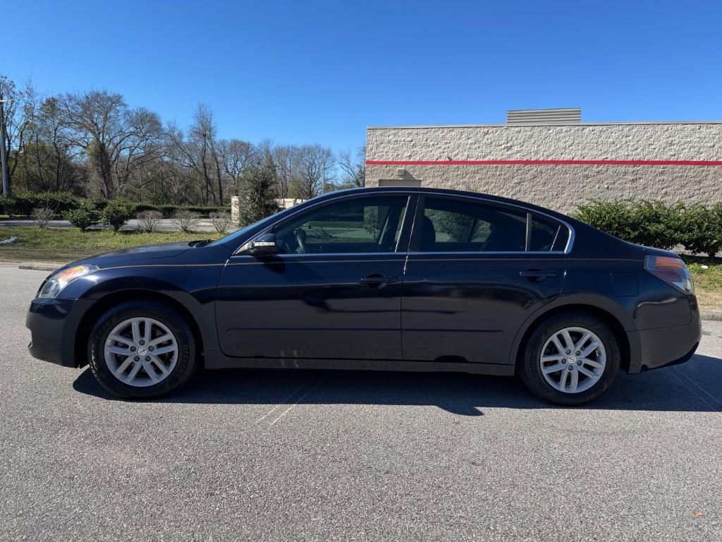 2008 Nissan Altima 3.5 SE photo