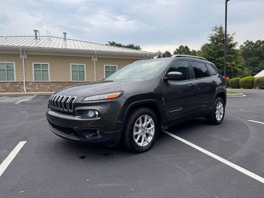 2017 Jeep Cherokee - $5,900