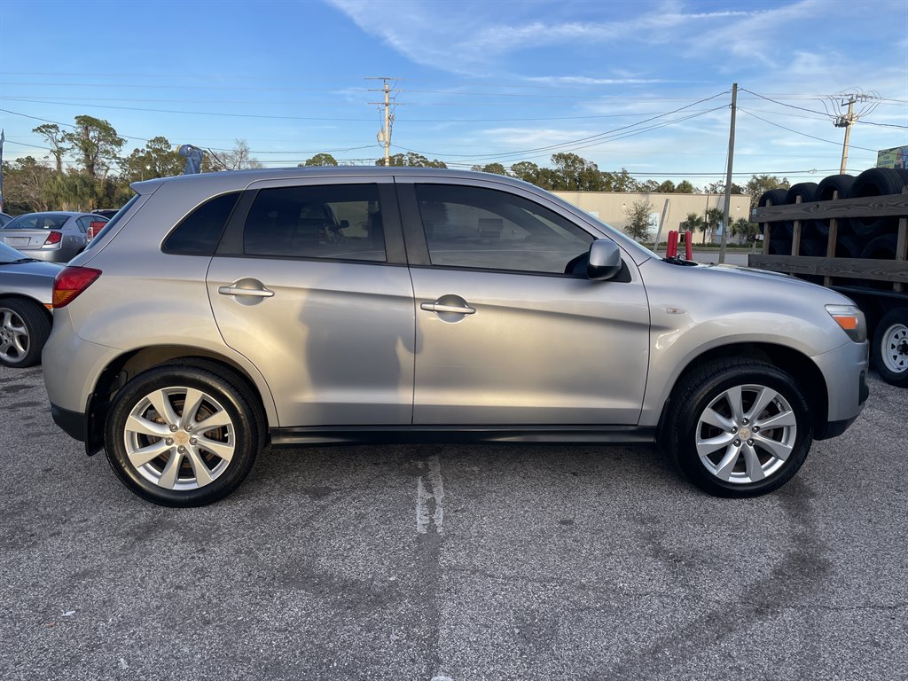 2014 Mitsubishi Outlander Sport ES photo