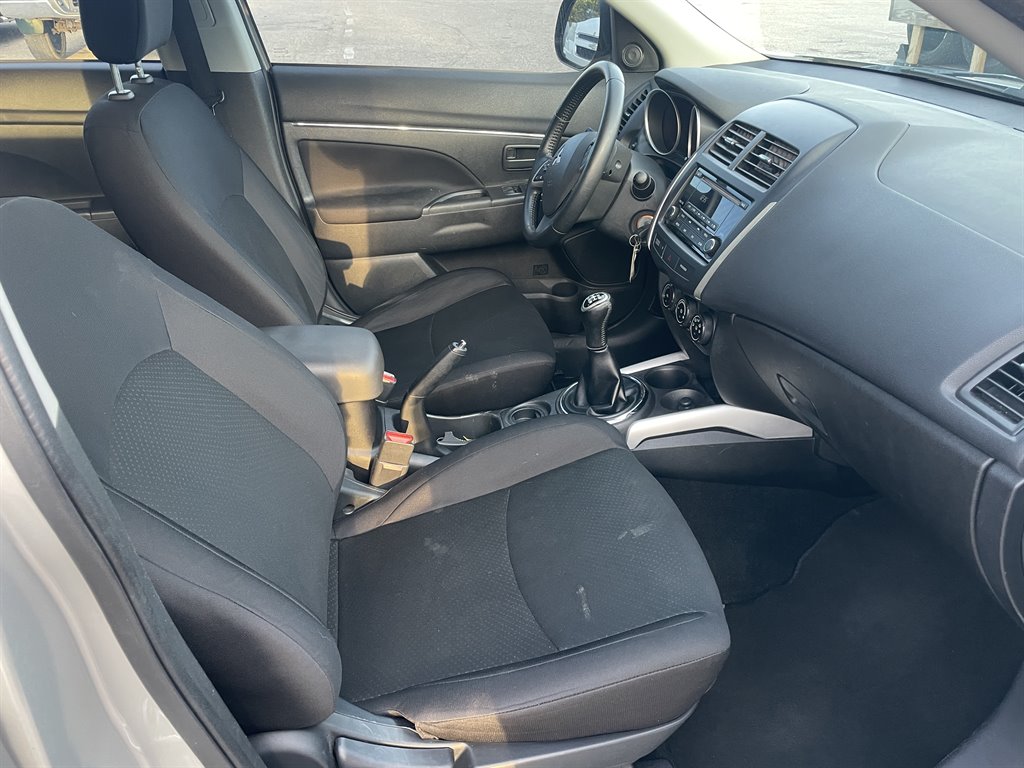 2014 Mitsubishi Outlander Sport ES photo