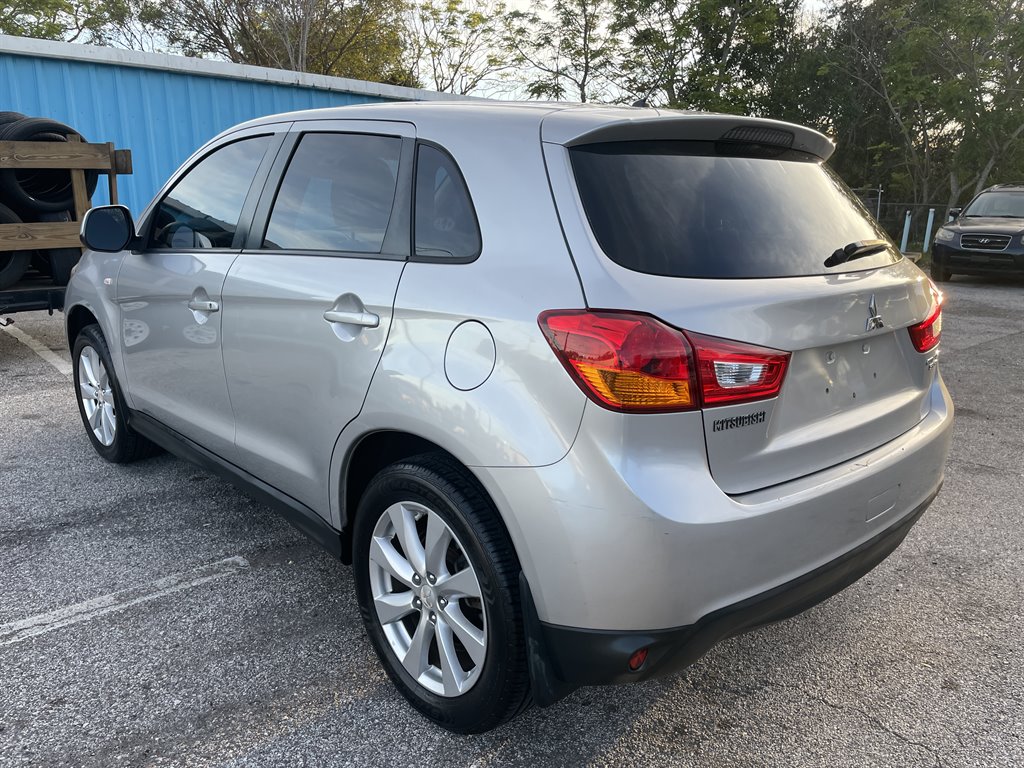 2014 Mitsubishi Outlander Sport ES photo