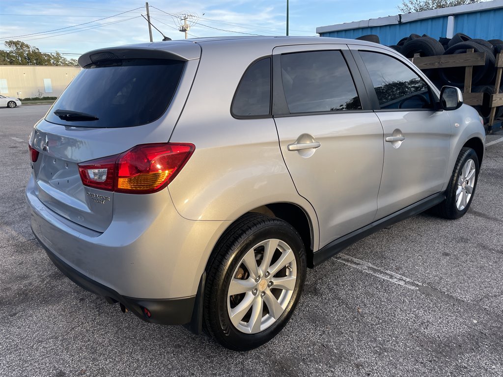 2014 Mitsubishi Outlander Sport ES photo