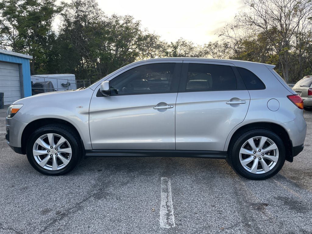 2014 Mitsubishi Outlander Sport ES photo