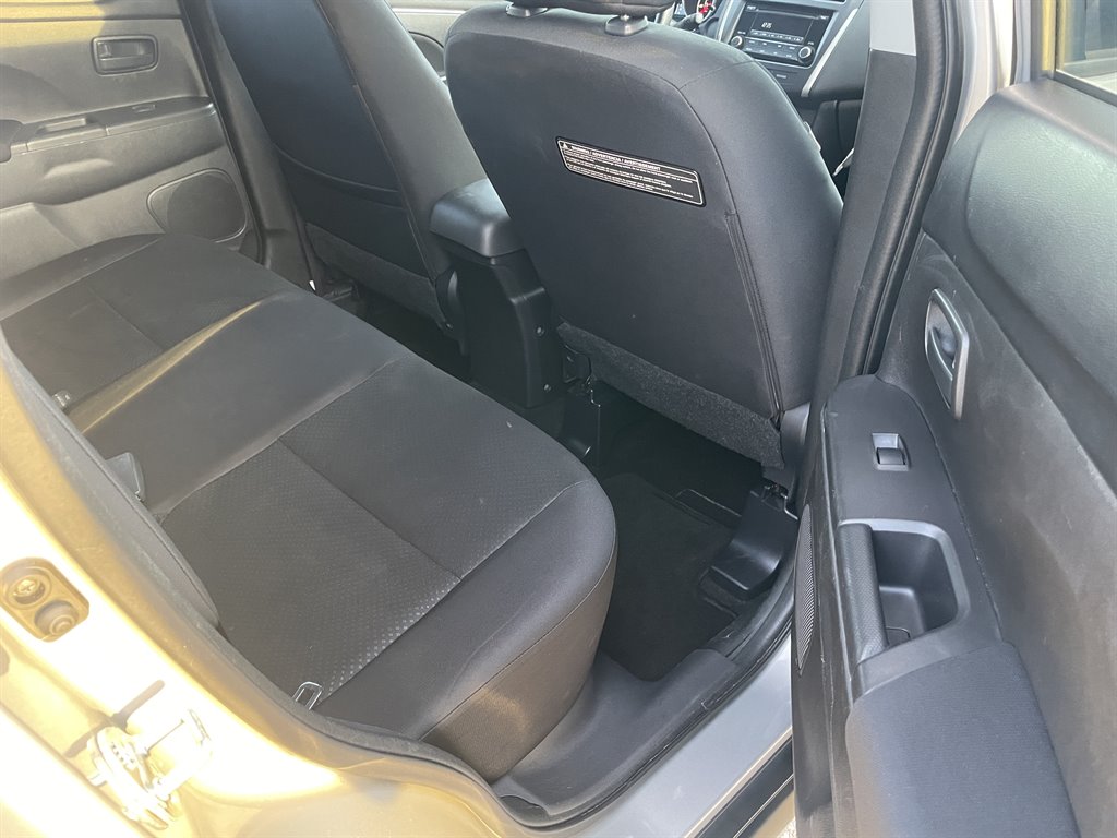 2014 Mitsubishi Outlander Sport ES photo
